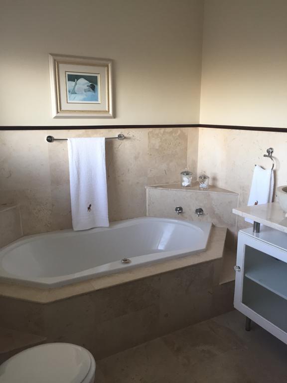 Roman Retreat Кейптаун Екстериор снимка
